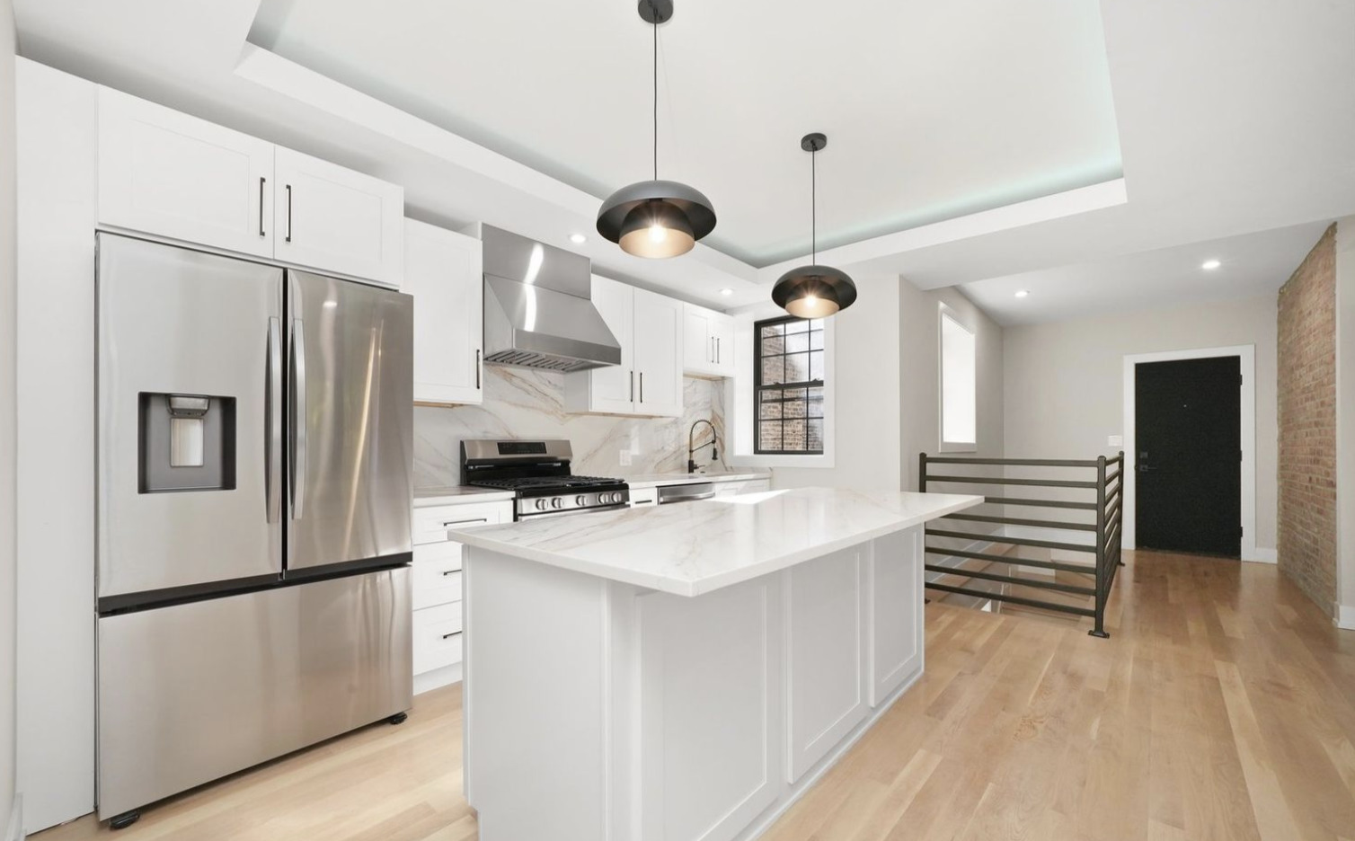 Undisclosed Address Chicago, IL 60613 - Photo 3 of 15