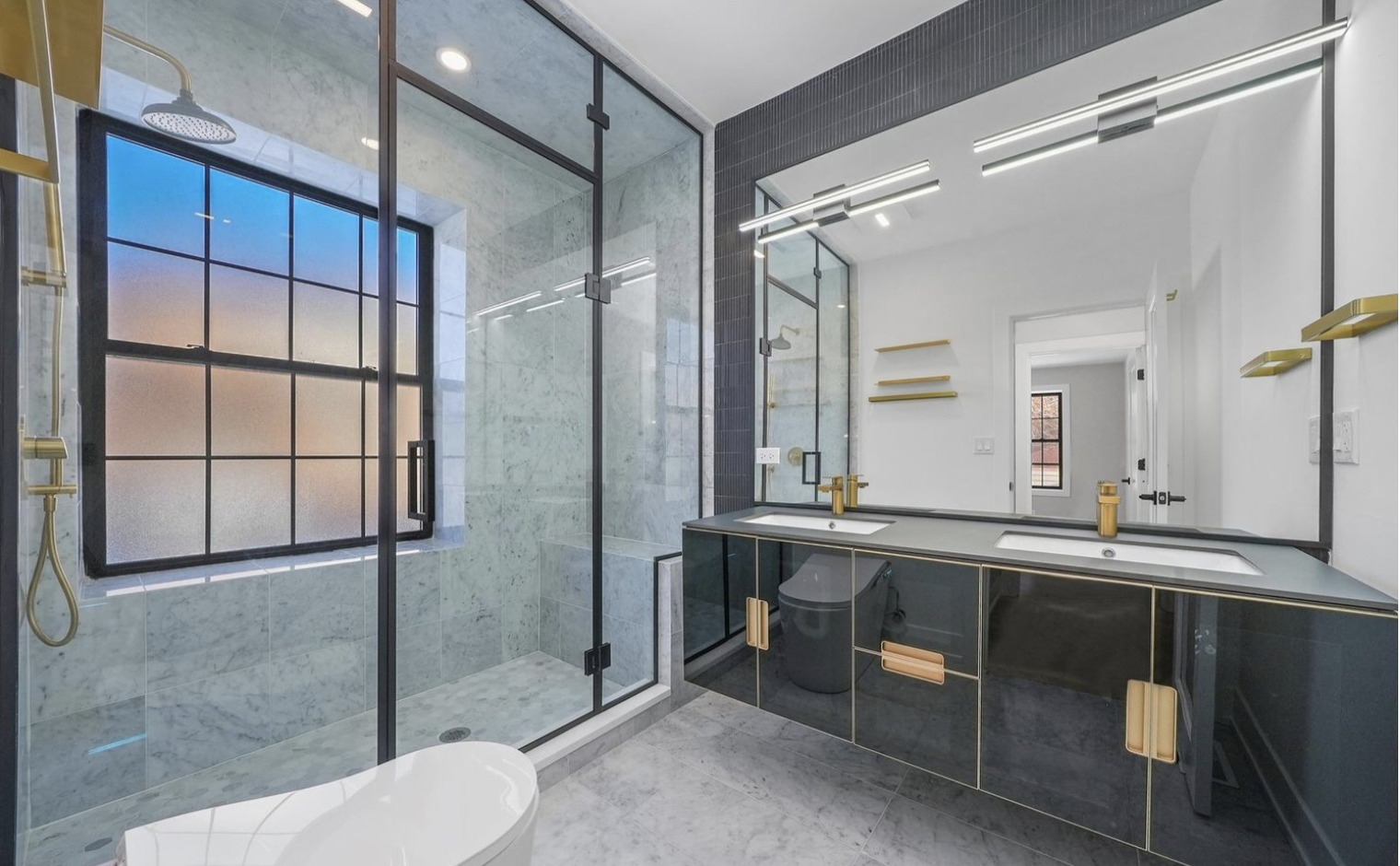 Undisclosed Address Chicago, IL 60613 - Photo 10 of 15