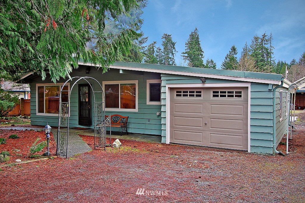 14043 144th Avenue Southeast Renton, WA 98059 - Photo 1 of 17 Gallery Image 1