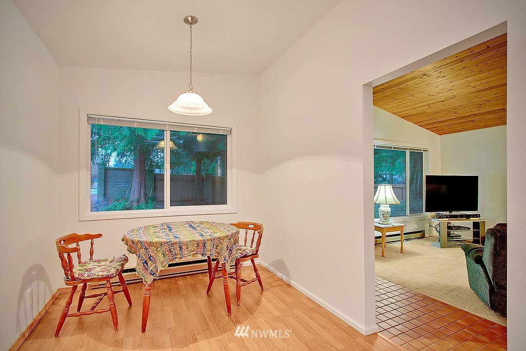 14043 144th Avenue Southeast Renton, WA 98059 - Photo 5 of 17 Gallery Image 5