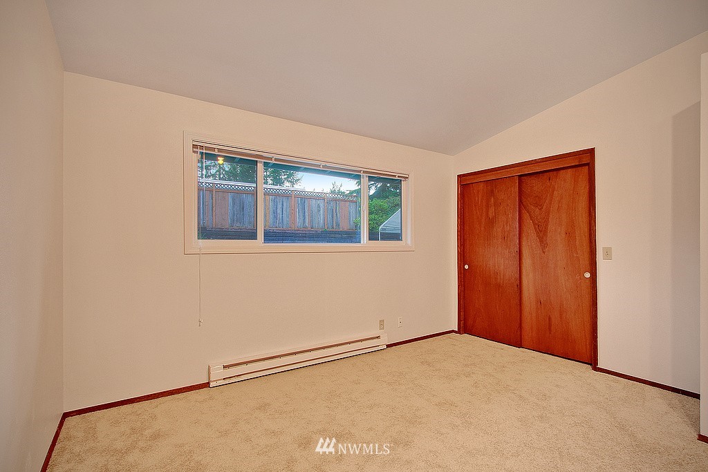 14043 144th Avenue Southeast Renton, WA 98059 - Photo 10 of 17 Gallery Image 10