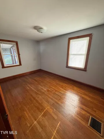 $160,000 | 235 Glade Street Southeast, Wise, VA 24293