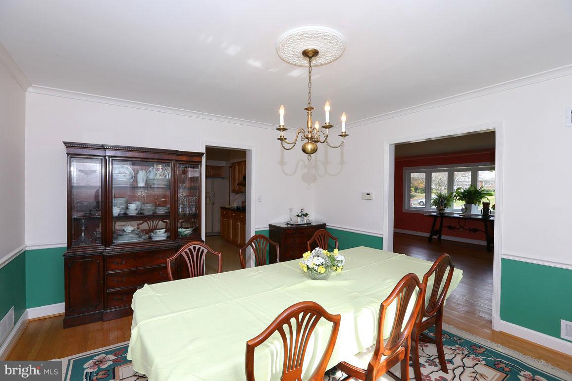 9812 Old Spring Road Kensington, MD 20895 - Photo 8 of 29 Dining Room