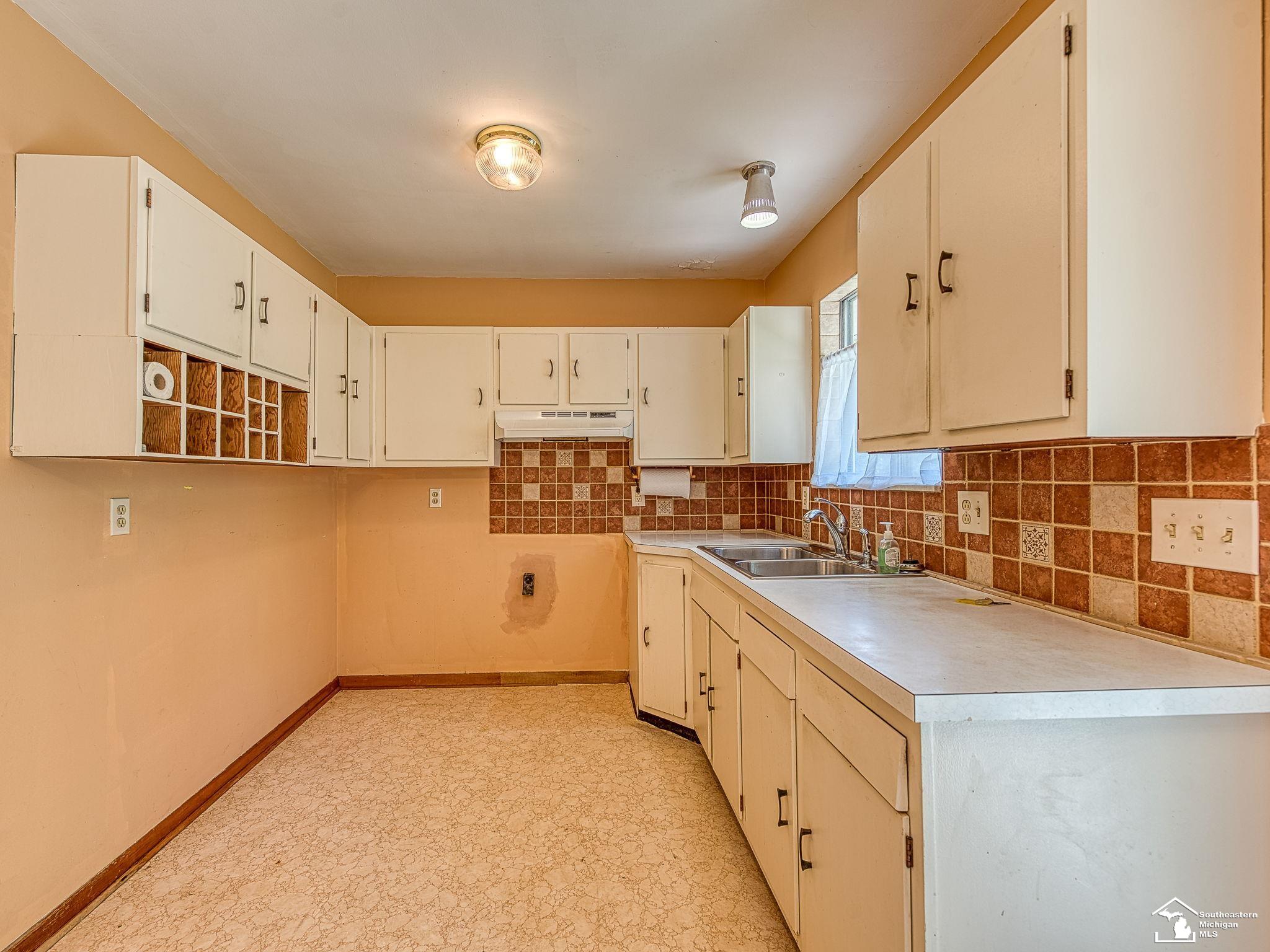 2283 Toben Road Carleton, MI 48117 - Photo 7 of 28