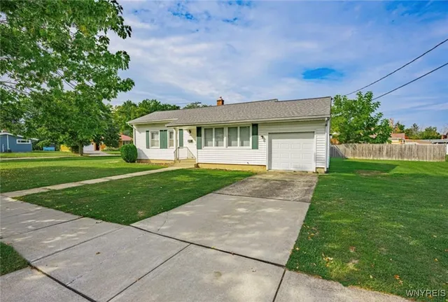 $2,000 | 1088 98th Street, Niagara Falls, NY 14304