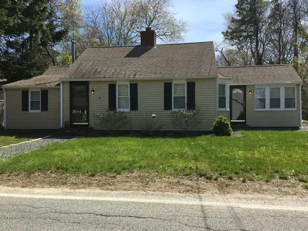 $2,500 | 25 Centerville Avenue, Centerville, MA 02632