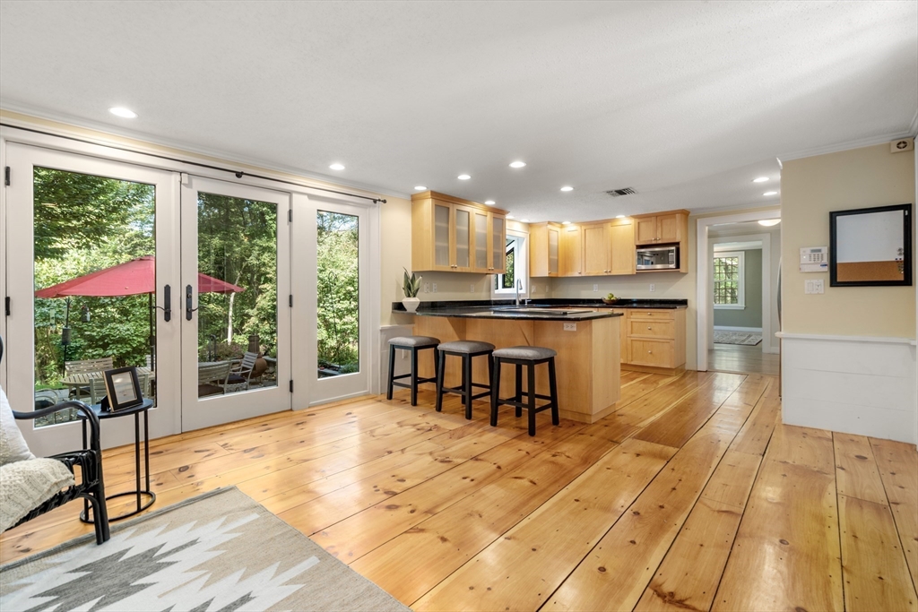 371 Willis Road Sudbury, MA 01776 - Photo 7 of 41 Gallery Image 7