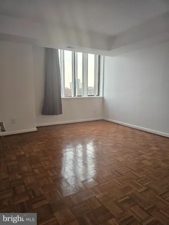 $2,700 | 3709 South George Mason Drive, Unit 710, Falls Church, VA 22041