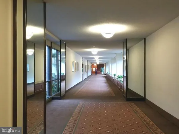 $2,700 | 3709 South George Mason Drive, Unit 710, Falls Church, VA 22041