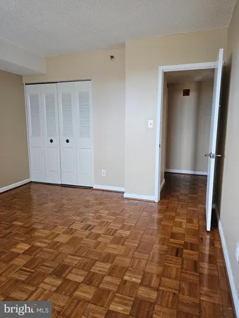 $2,700 | 3709 South George Mason Drive, Unit 710, Falls Church, VA 22041