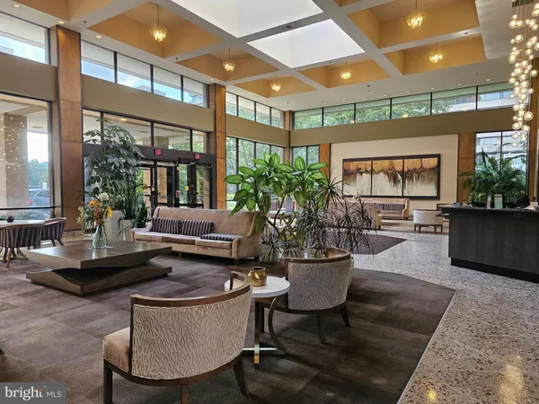 $2,700 | 3709 South George Mason Drive, Unit 710, Falls Church, VA 22041