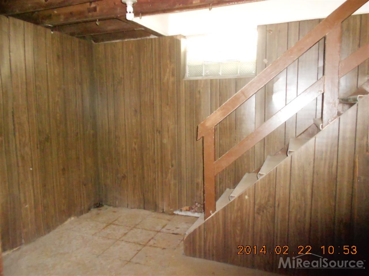 22175 David Eastpointe, MI 48021 - Photo 15 of 17 31183079-14.JPG