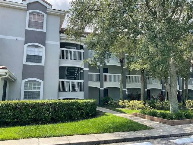 $1,670 | 13815 Fairway Island Drive, Unit 1333, Orlando, FL 32837