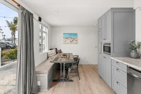 $519,000 | 20 El Paseo Street, Newport Beach, CA 92663