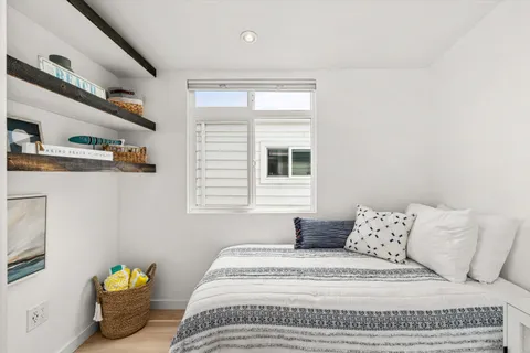 $519,000 | 20 El Paseo Street, Newport Beach, CA 92663