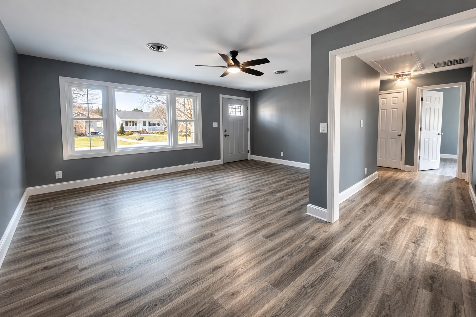 528 West 20th Street Metropolis, IL 62960 - Photo 10 of 26 a view of a room with wooden floor and a window