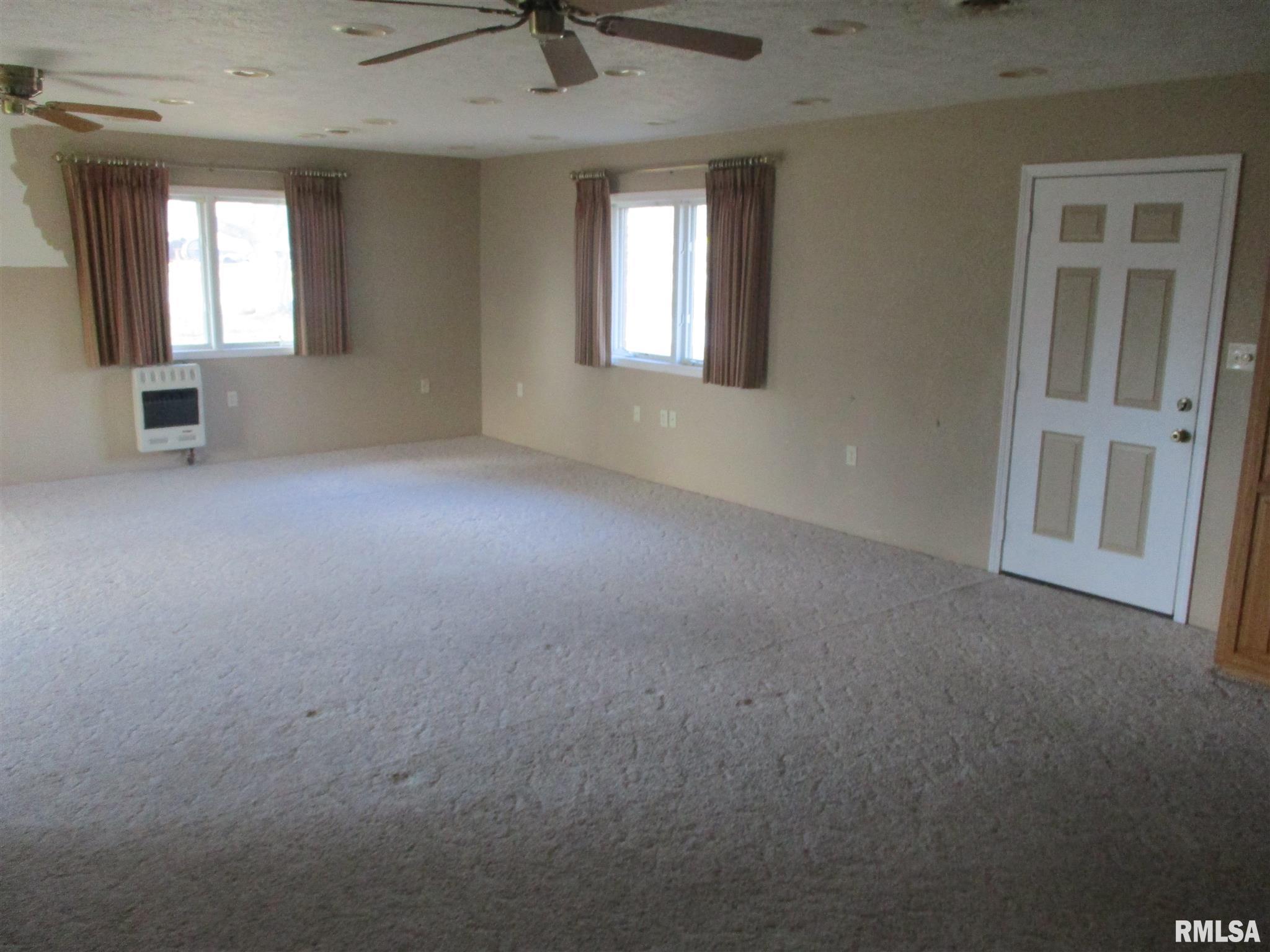 10412 Steel City Road Benton, IL 62812 - Photo 9 of 27 Gallery Image 9