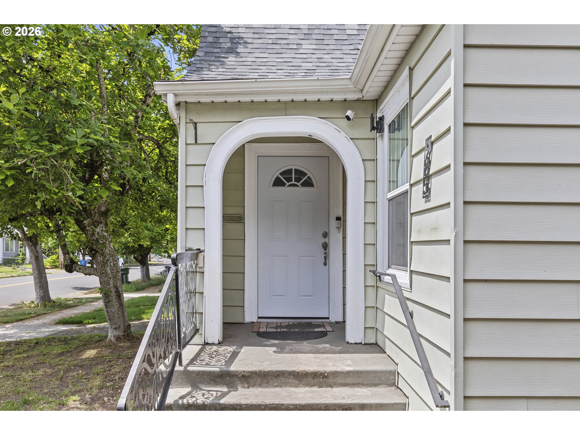 985 Madison Street Northeast Salem, OR 97301 - Photo 2 of 25