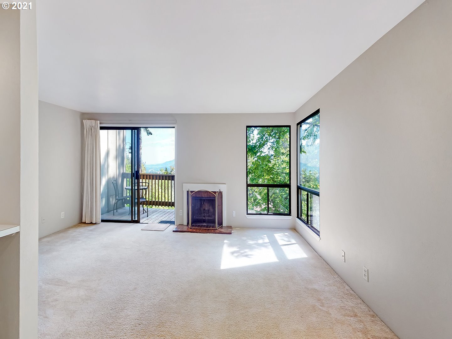 431 Stonewood Drive Eugene, OR 97405 - Photo 3 of 31