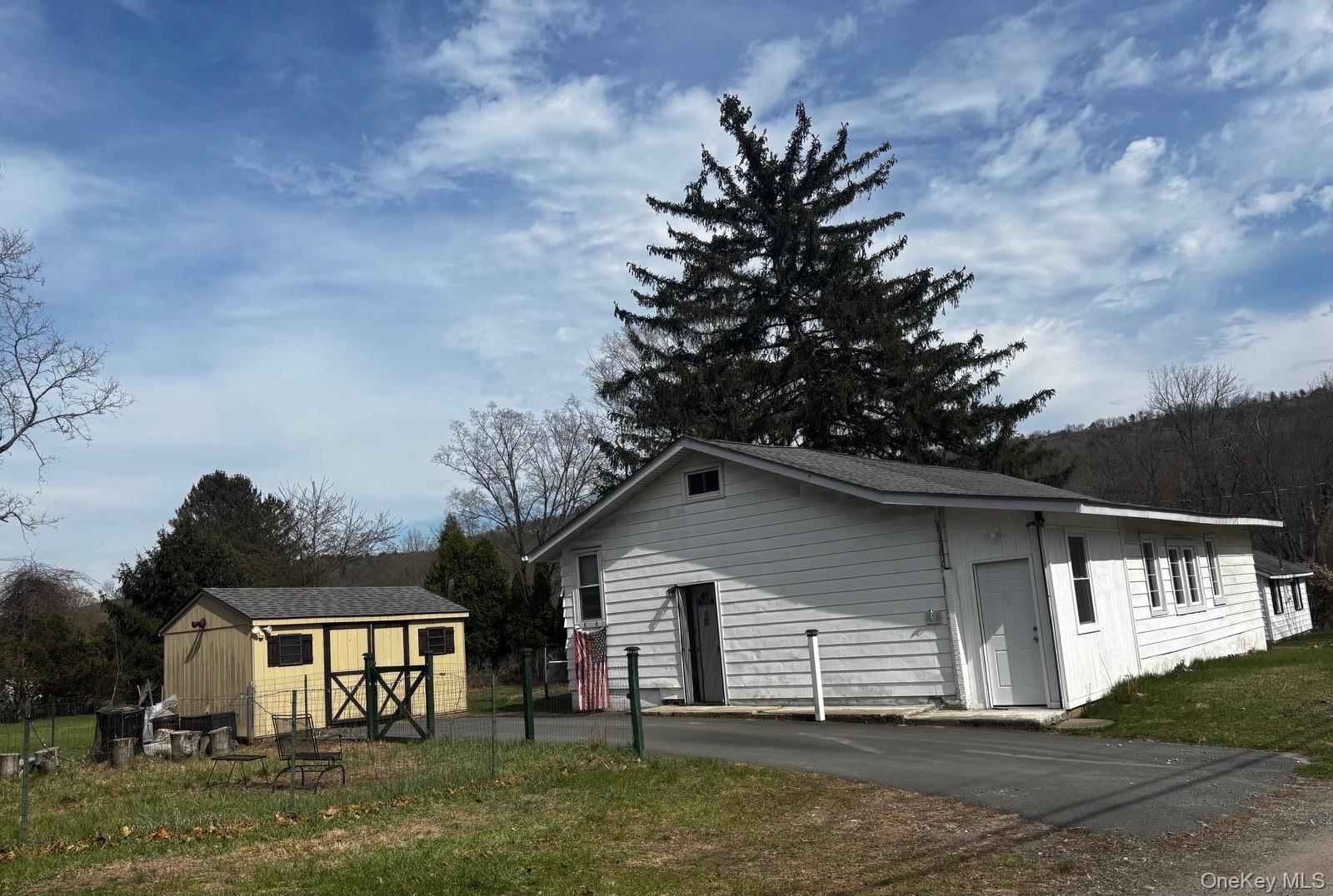 15 Hobson Road Port Jervis, NY 12771 - Photo 2 of 10