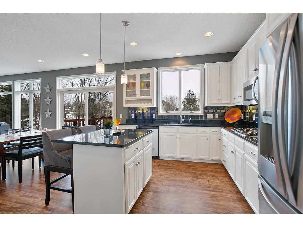 9125 Shetland Road Eden Prairie, MN 55347 - Photo 3 of 24