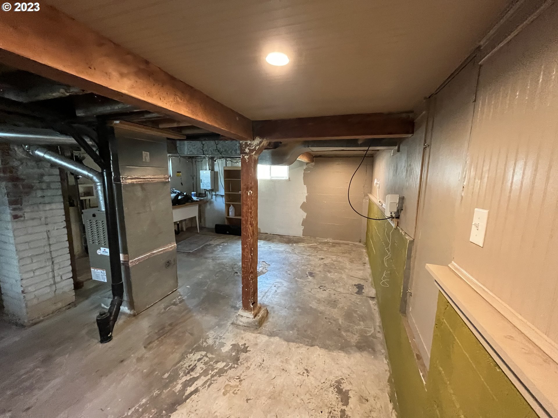 930 14th Street Northeast Salem, OR 97301 - Photo 12 of 17