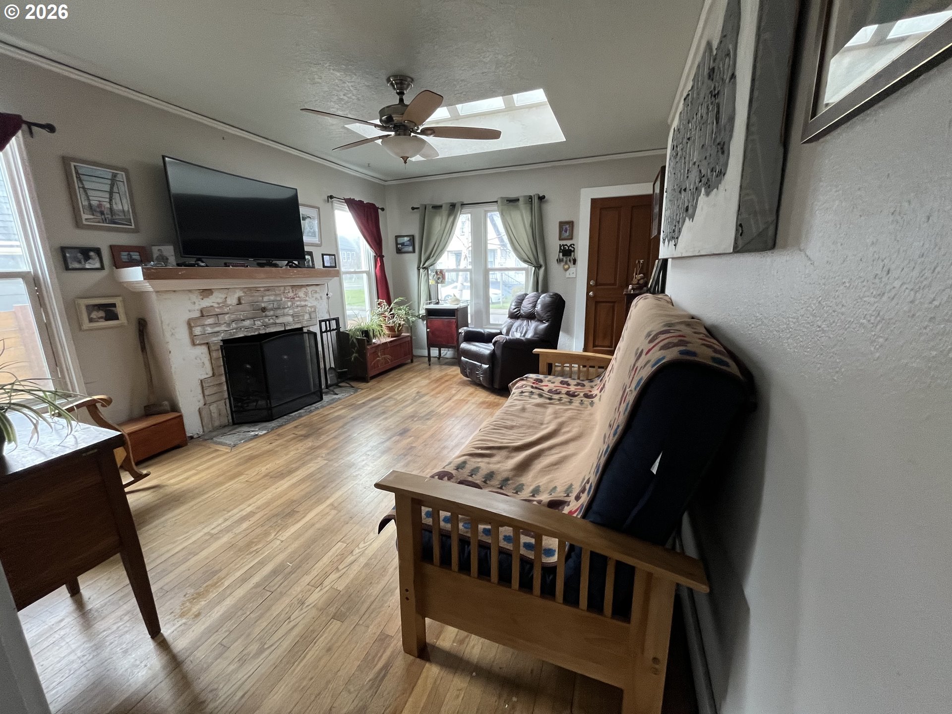 930 14th Street Northeast Salem, OR 97301 - Photo 2 of 17