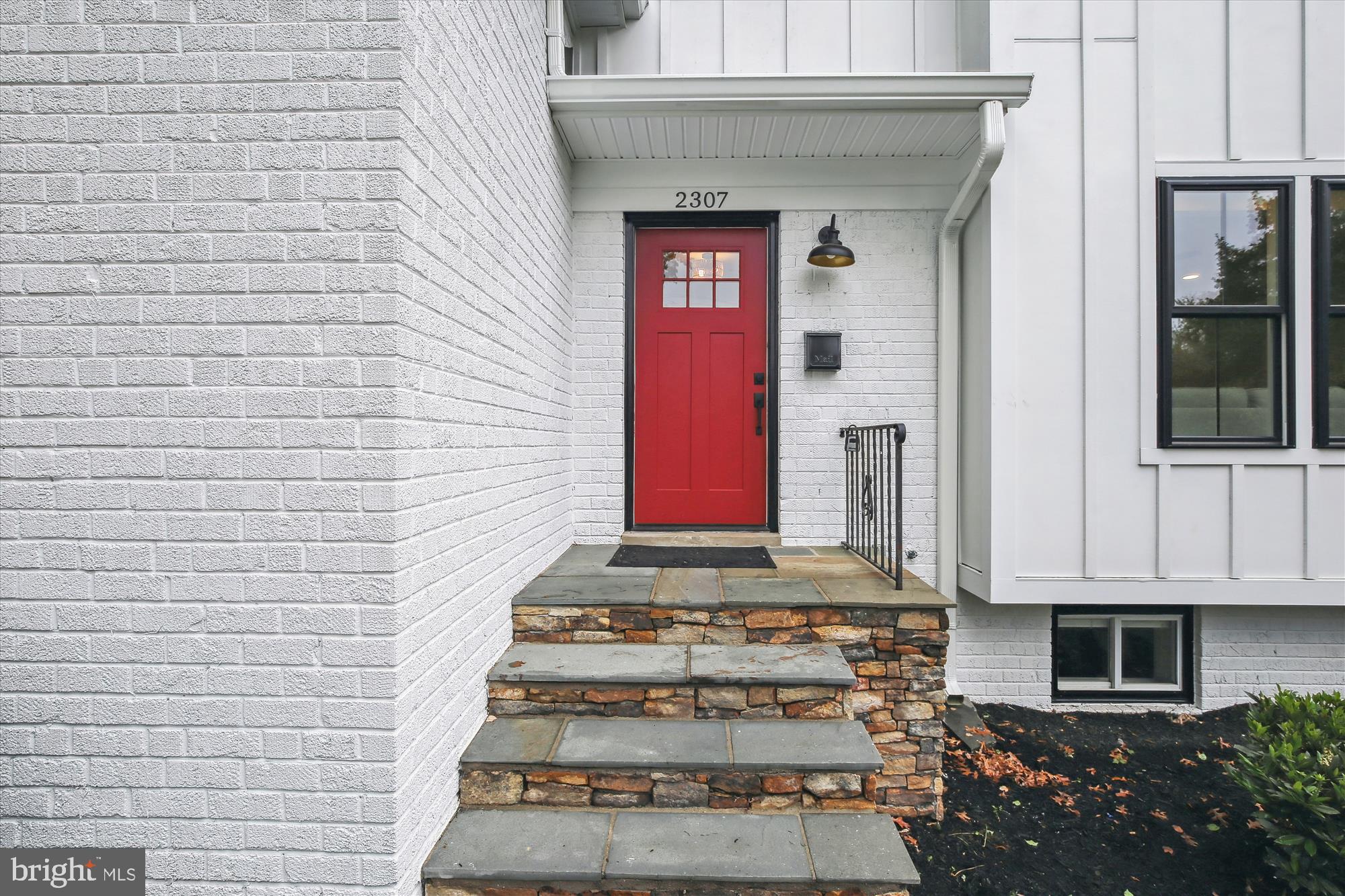 2307 Barbour Road Falls Church, VA 22043 - Photo 3 of 58