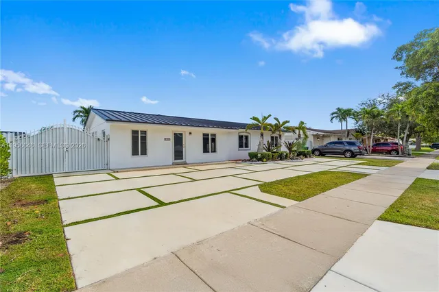$4,800 | 5103 Southwest 128th Place, Miami, FL 33175