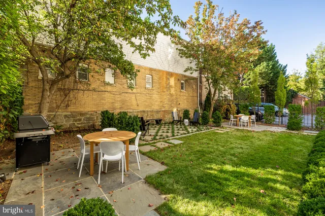 $4,150 | 2116 Kalorama Road Northwest, Unit 205, Washington, DC 20008