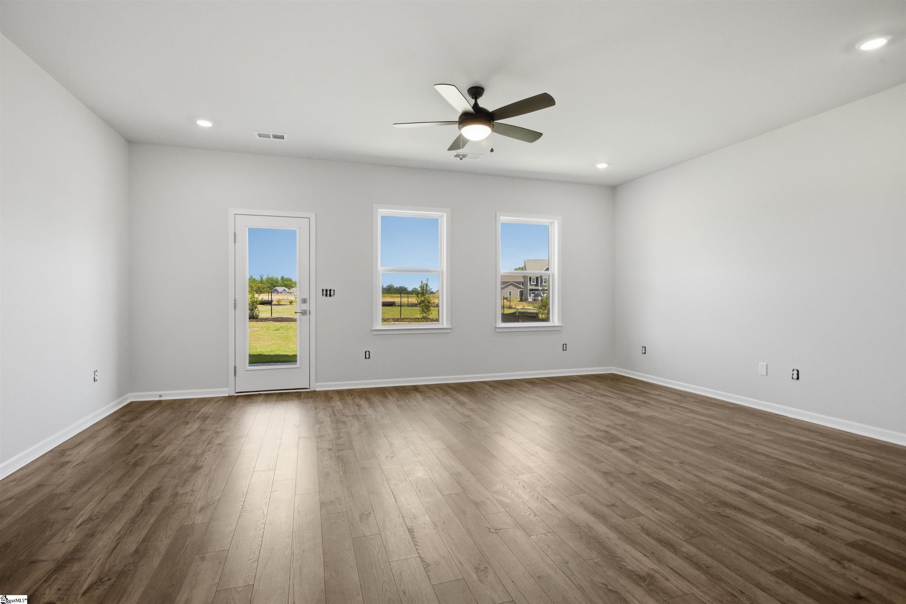 552 Hydrangea Street Seneca, SC 29678 - Photo 11 of 31