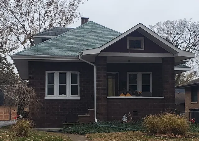 $329,900 | 289 Lawton Road, Riverside, IL 60546