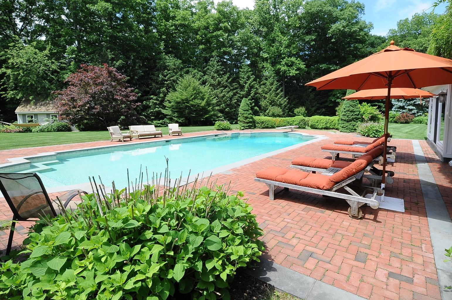 262 Lukes Wood Road New Canaan, CT 06840 - Photo 24 of 34