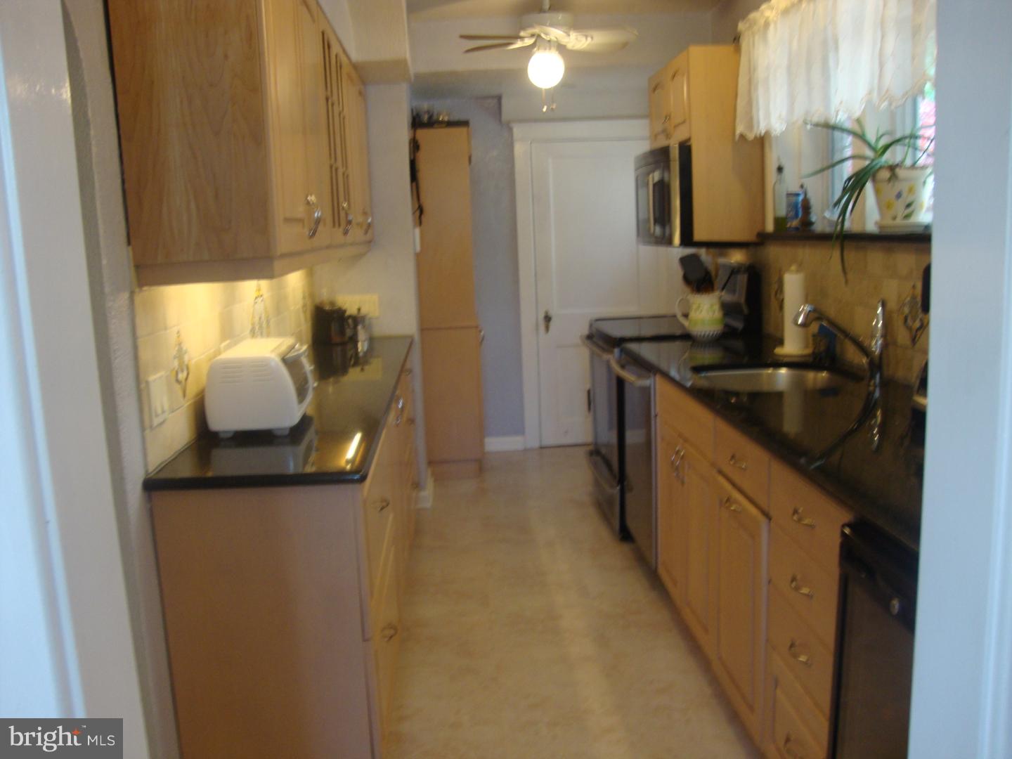 21 Mansfield Road Lansdowne, PA 19050 - Photo 8 of 25