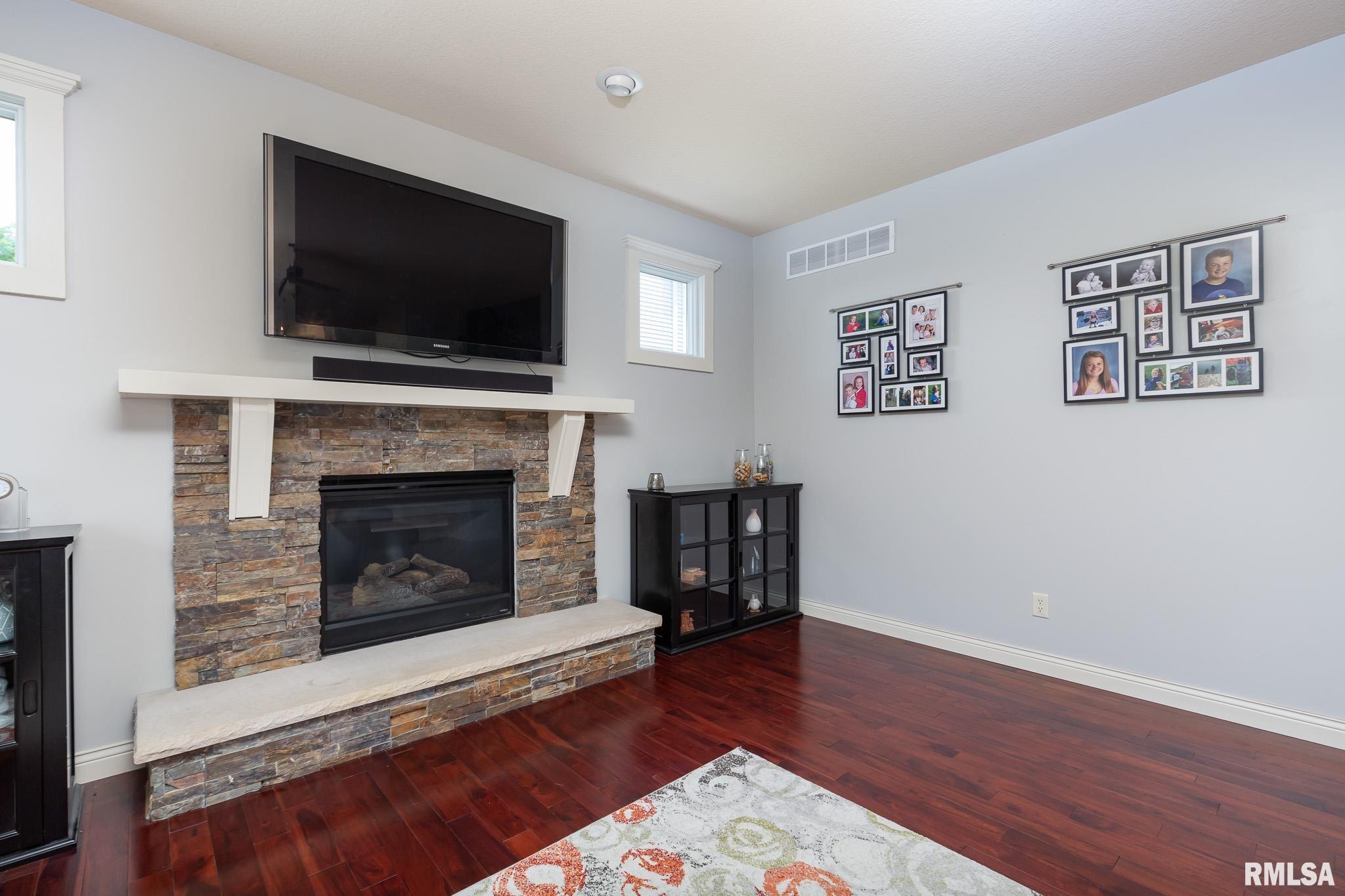 5448 Judge Road Bettendorf, IA 52722 - Photo 7 of 39 Gallery Image 7