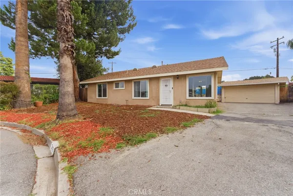 $745,000 | 302 South Treanor Avenue, Glendora, CA 91741