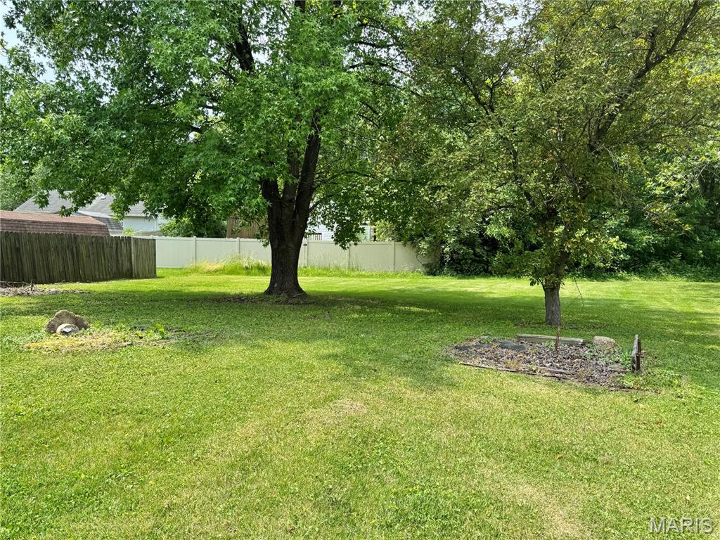 18 Scarlet Drive Belleville, IL 62220 - Photo 3 of 28