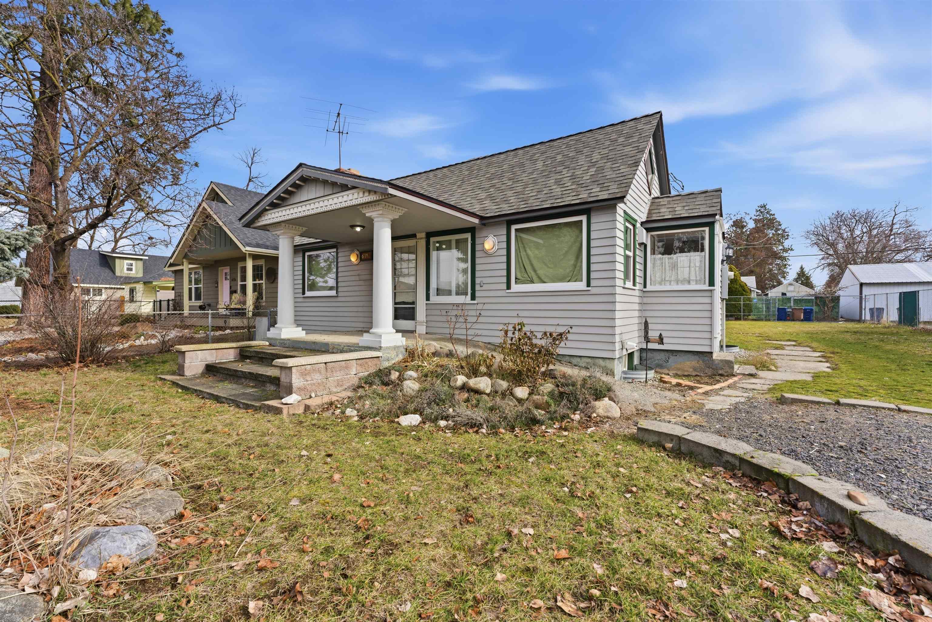6112 North Howard Street Spokane, WA 99205 - Photo 2 of 28