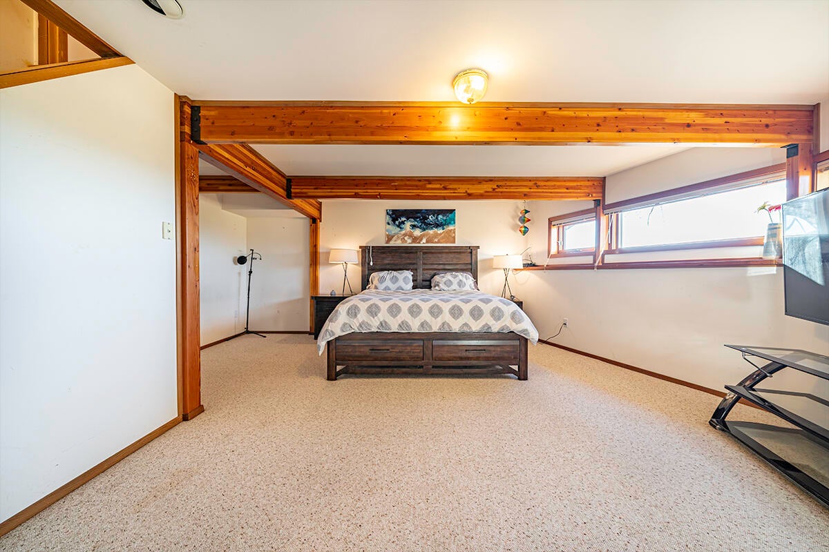3960 Independence School Road Medford, OR 97501 - Photo 18 of 47 DSC07372-HDR-Edit