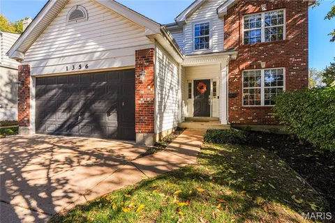 $674,900 | 1356 North Berry Road, St. Louis, MO 63122