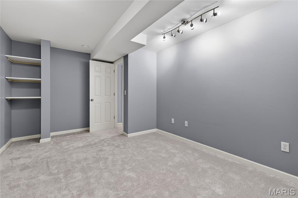 1356 North Berry Road St. Louis, MO 63122 - Photo 38 of 43