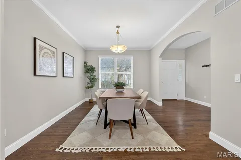 $674,900 | 1356 North Berry Road, St. Louis, MO 63122