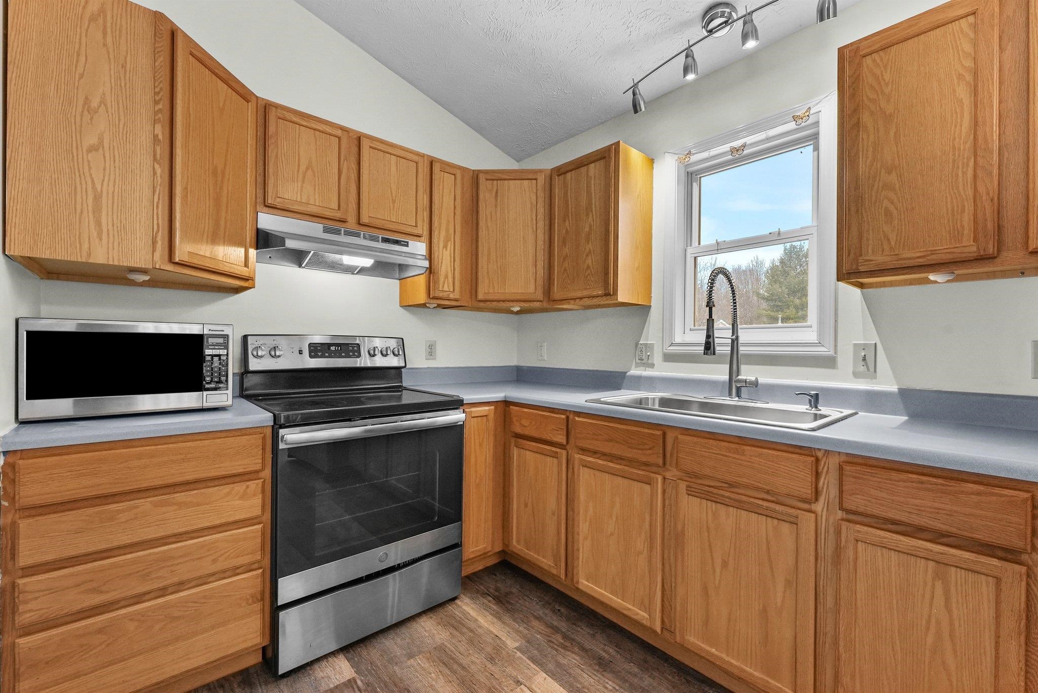 200-202 Hassle Road Buckley, MI 49620 - Photo 14 of 51