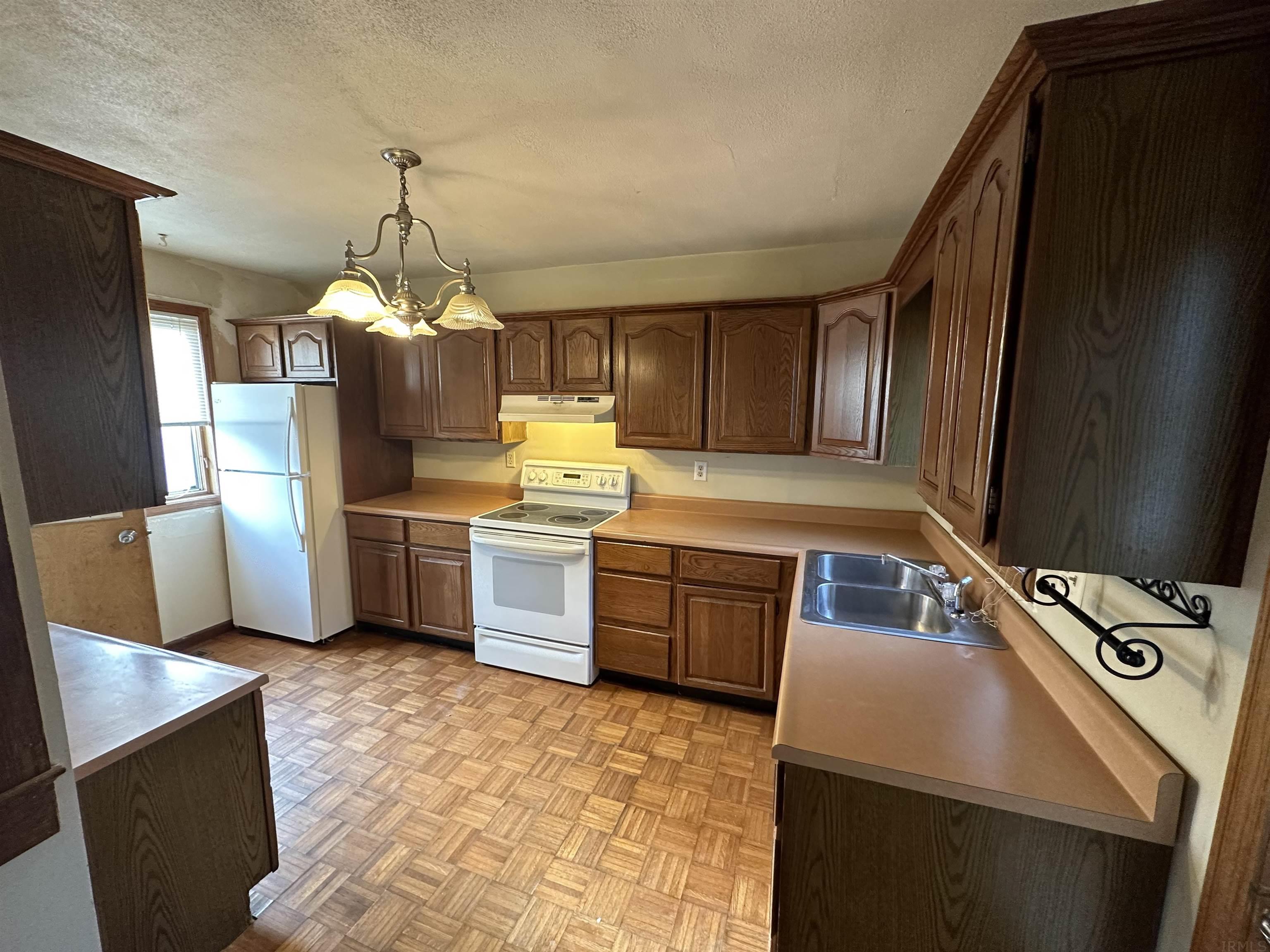 654 Mercer Avenue Decatur, IN 46733 - Photo 8 of 16