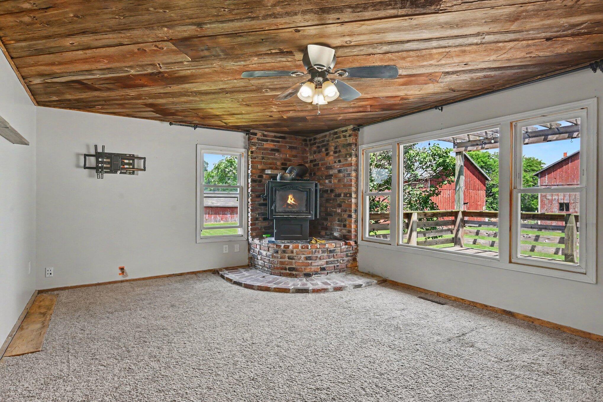 992 Lindley Road Bronson, MI 49028 - Photo 9 of 37 010_file_1004