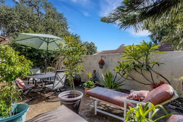 $185,000 | 1880 North Crystal Lake Drive, Unit 26, Lakeland, FL 33801