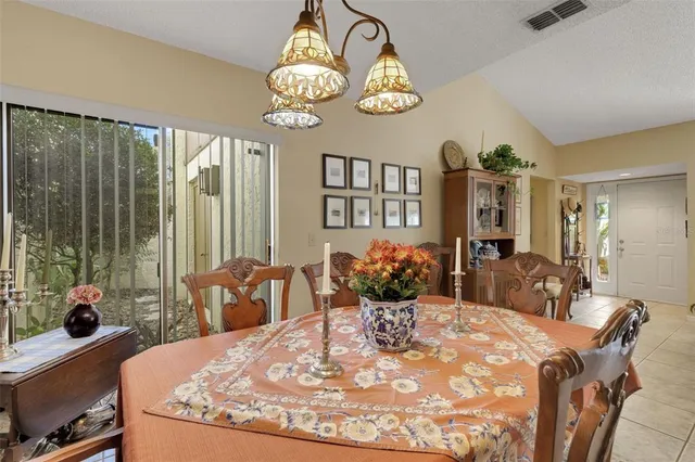 $185,000 | 1880 North Crystal Lake Drive, Unit 26, Lakeland, FL 33801