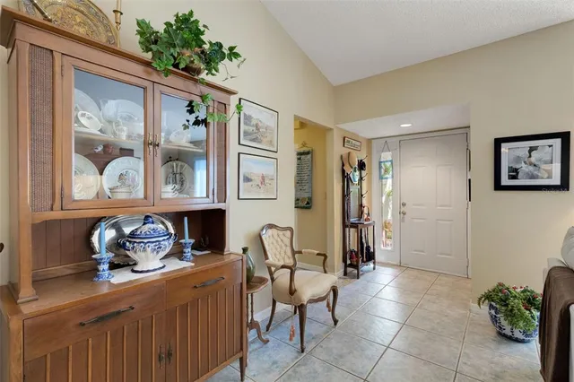 $185,000 | 1880 North Crystal Lake Drive, Unit 26, Lakeland, FL 33801