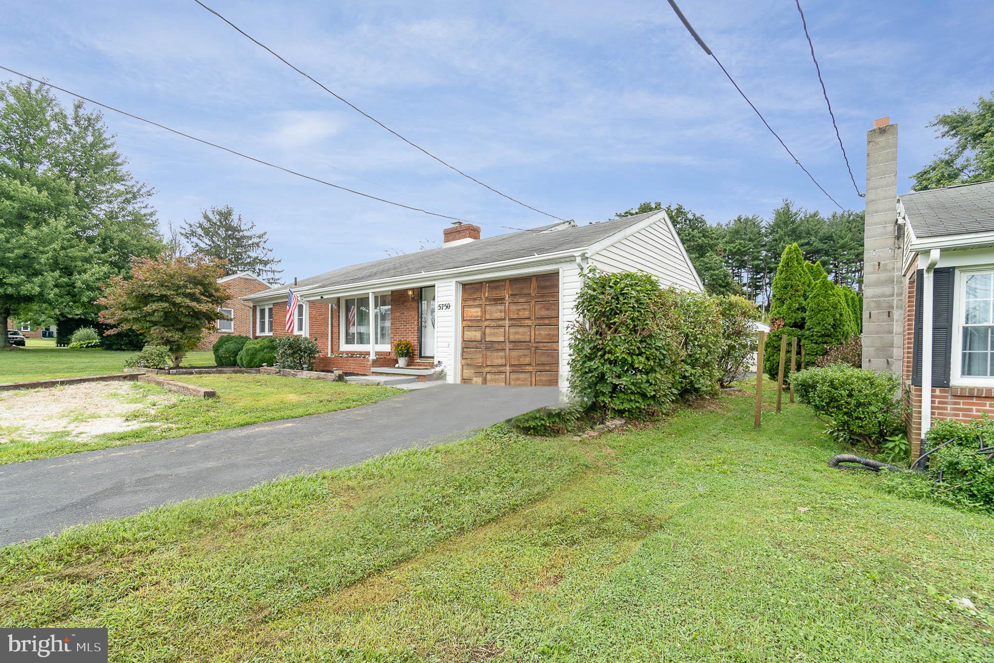 5750 York Road Spring Grove, PA 17362 - Photo 3 of 21 side of home