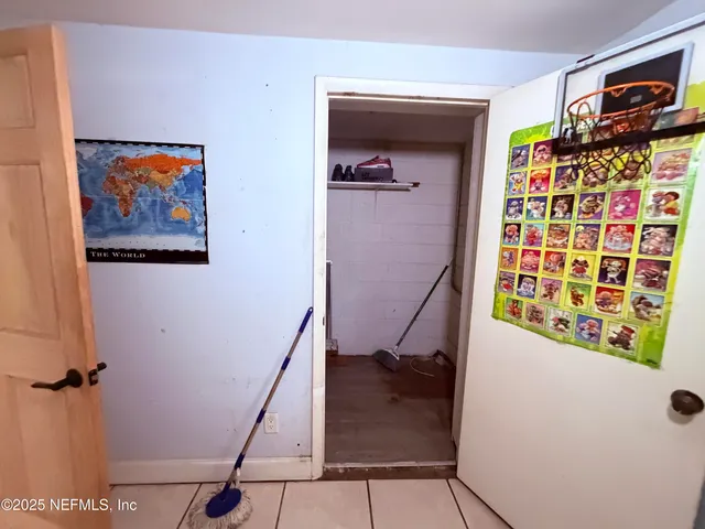 a view of walk in closet